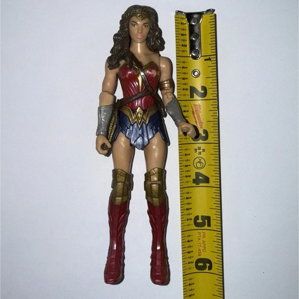 2016 Mattel Wonder Woman Action Figure DC Comics